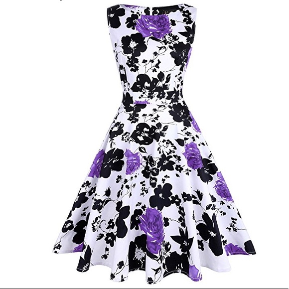 Dresses & Skirts - Purple floral vintage style dress